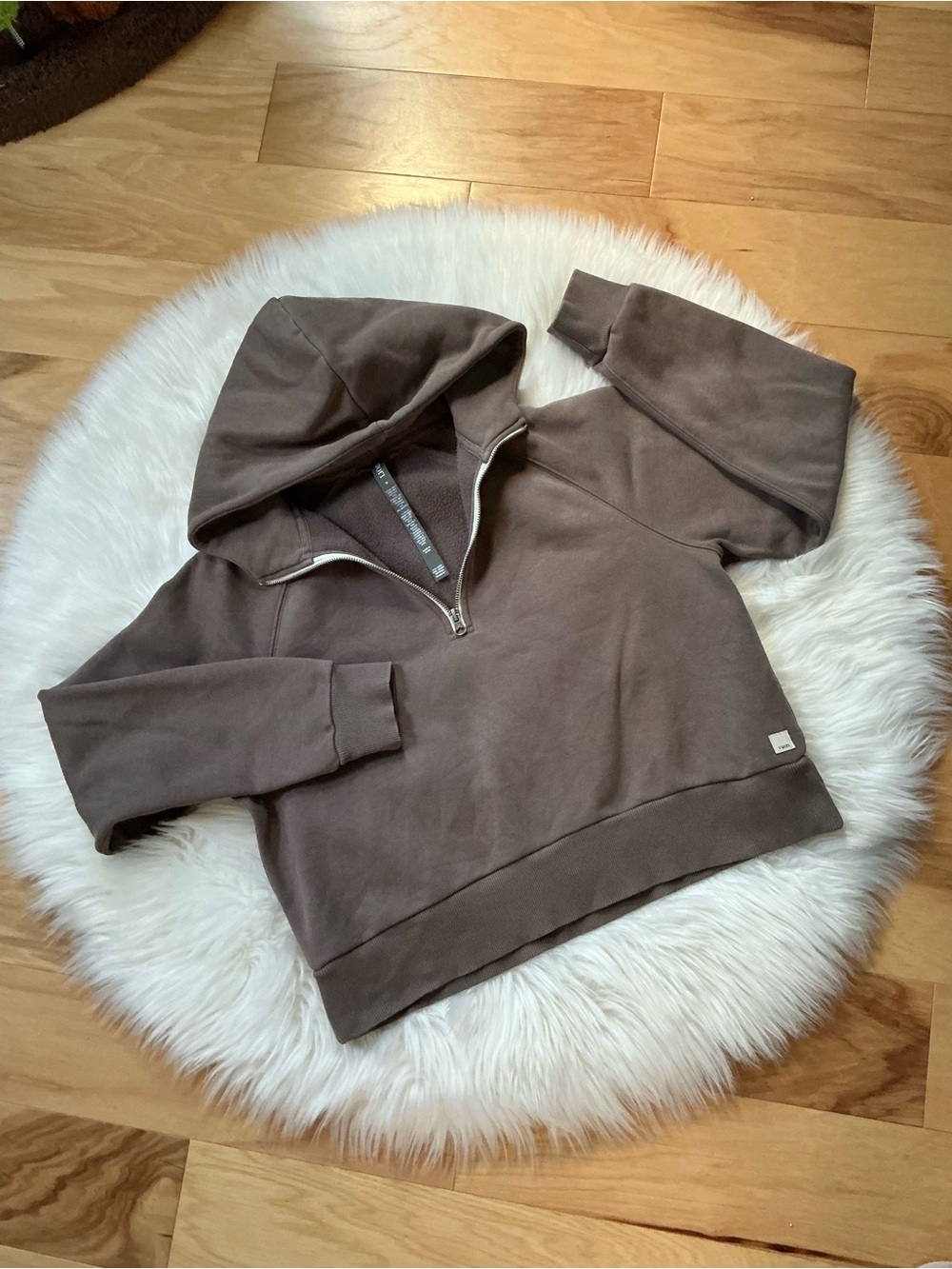 Vuori Women's Restore Half-Zip Cropped Hoodie Size Medium